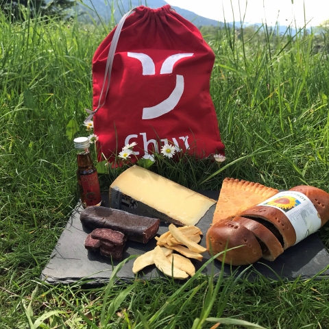kulinarik-tour_dreibuendenstein-genusswanderung_lunch-sack_plankis.jpg