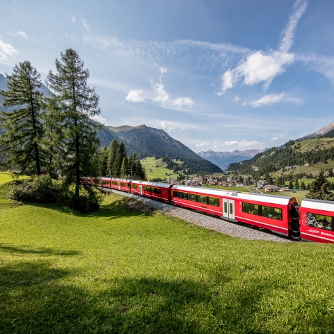 bahnreisen_berguen_rhb-andrea-badrutt.jpg