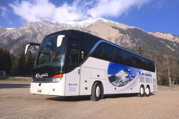 Calanda Reisen: Ihr Partner für Busvermietung, Flughafentransfers und Taxi Service Bus von Calanda Reisen